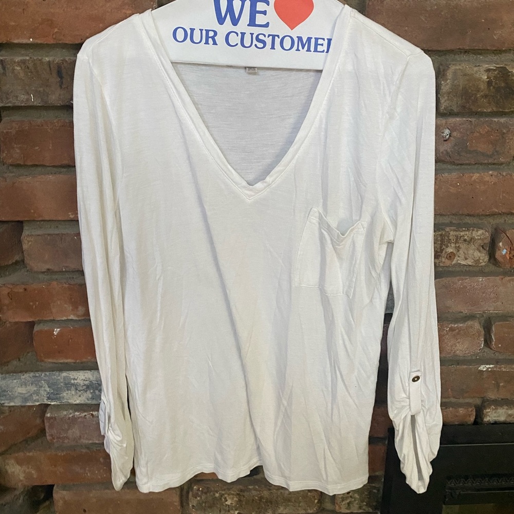 White long sleeve Gap t-shirt